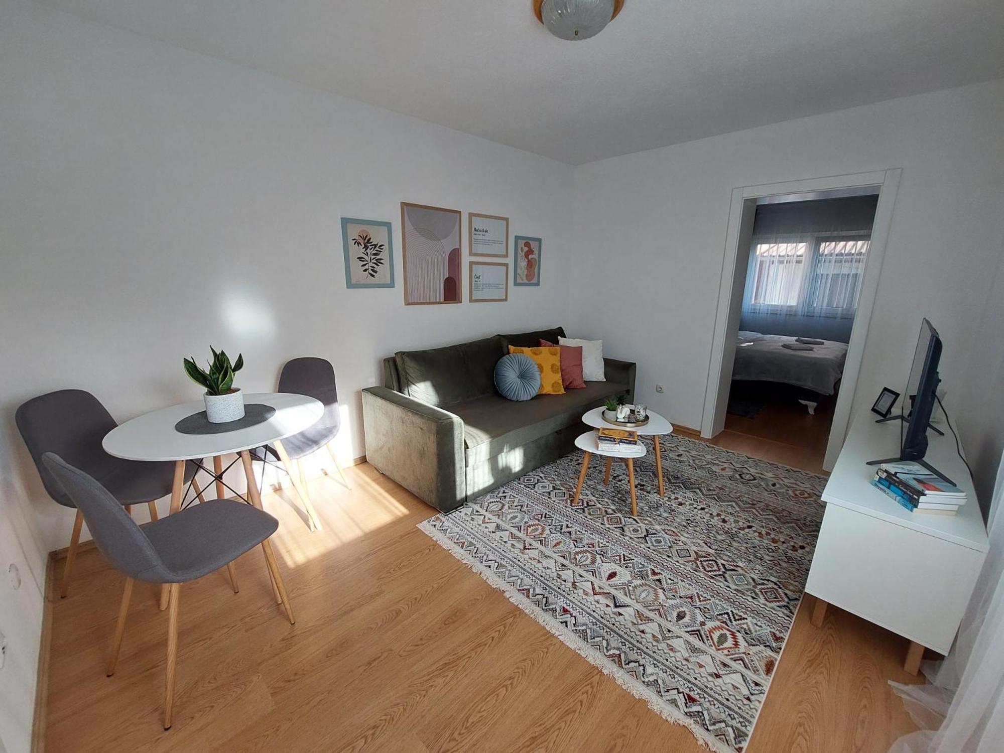 Kia Ora Apartment Bihac Bagian luar foto